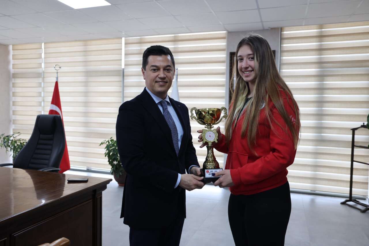 Marmaris’in Sultanları Zirveyi Bırakmıyor 1